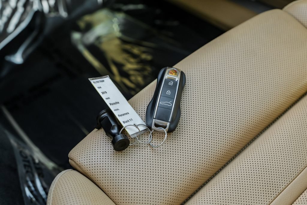 Used 2019 Porsche Panamera 4 AWD/4WD image 64