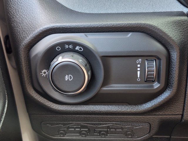 Certified 2026 Jeep Wrangler Sport AWD/4WD image 21