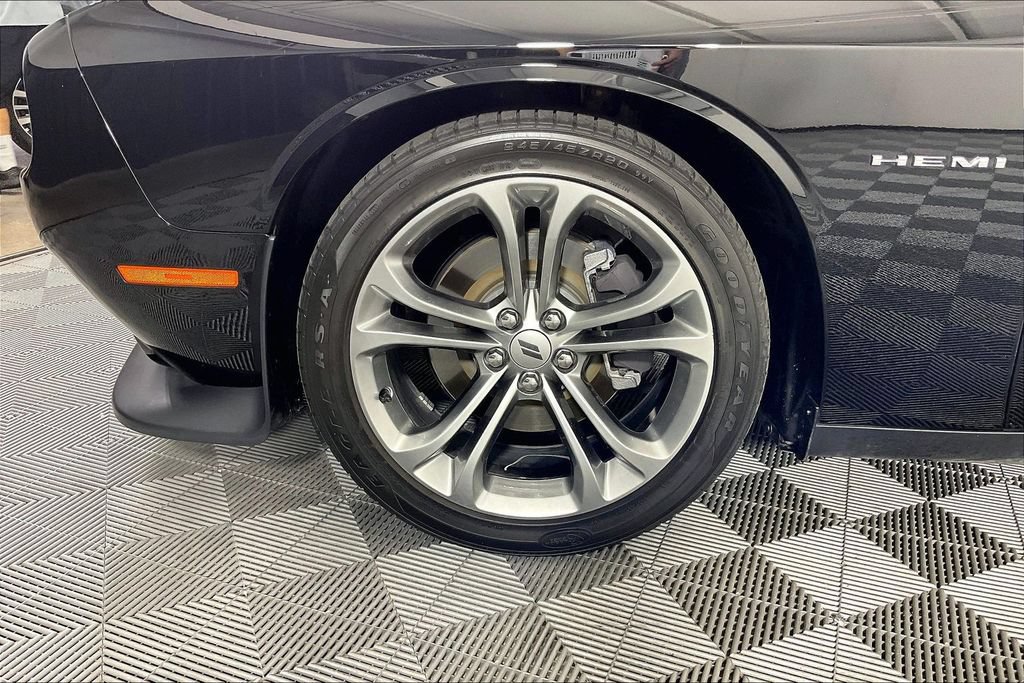 Used 2020 Dodge Challenger R/T RWD image 12