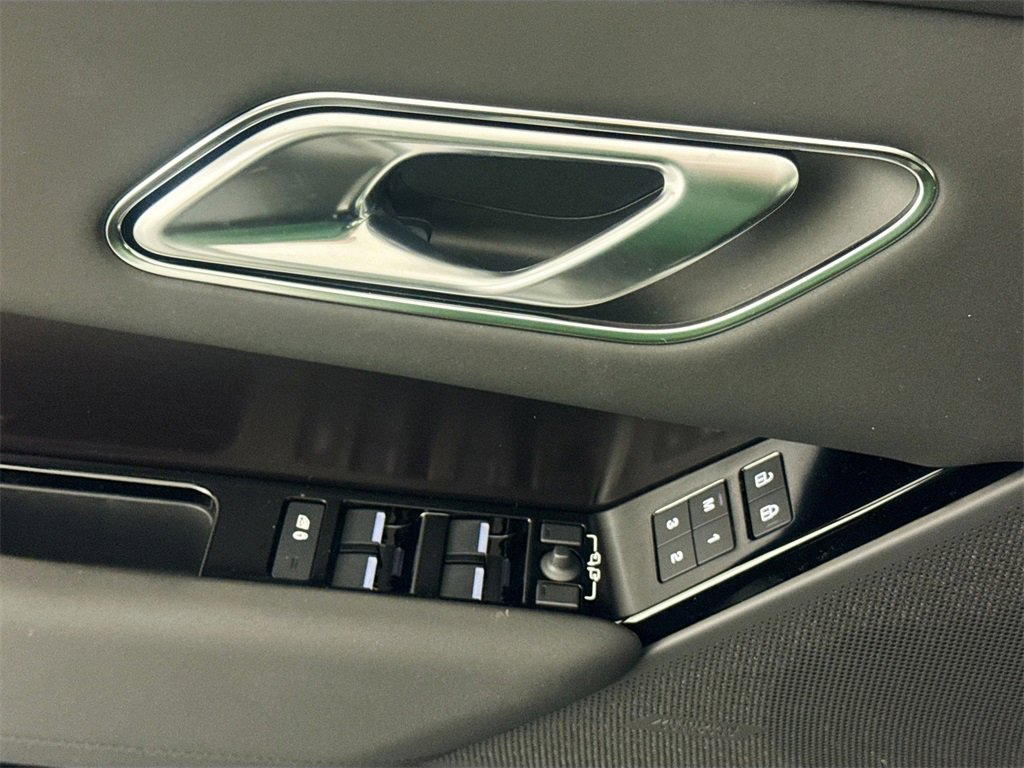 New 2026 Land Rover Range Rover Velar Dynamic SE image 17
