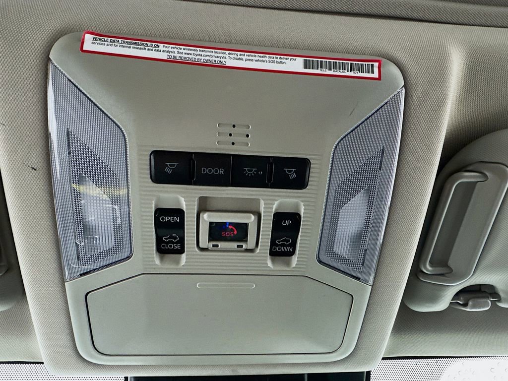 Used 2022 Toyota RAV4 XLE w/ Convenience Package image 22