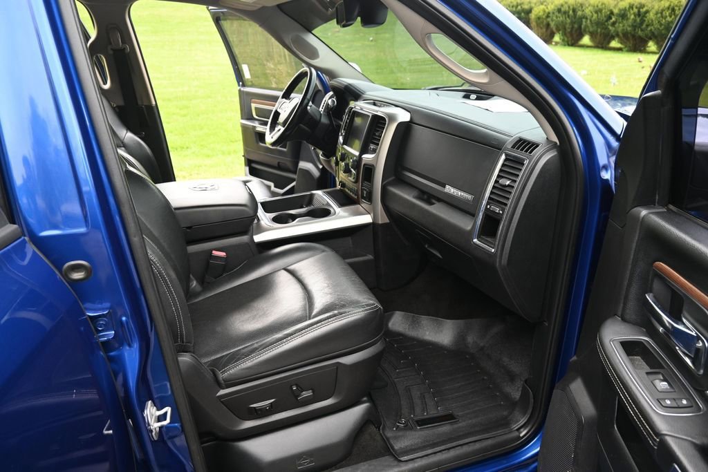 Used 2016 RAM 3500 Laramie AWD/4WD image 44