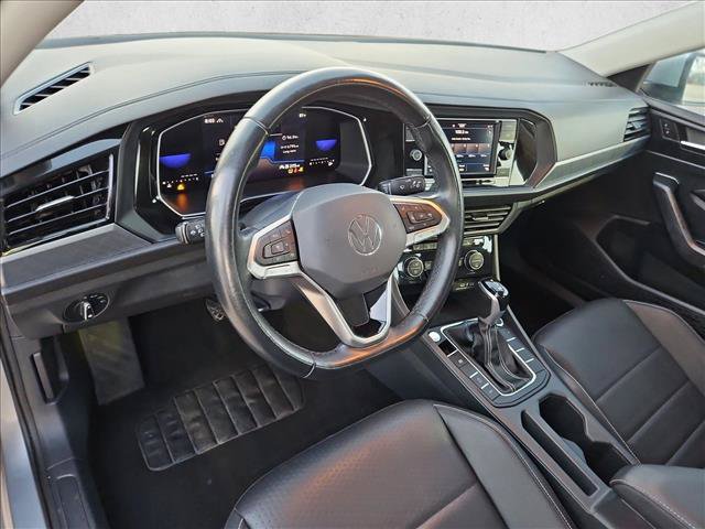 Used 2024 Volkswagen Jetta SE FWD image 10