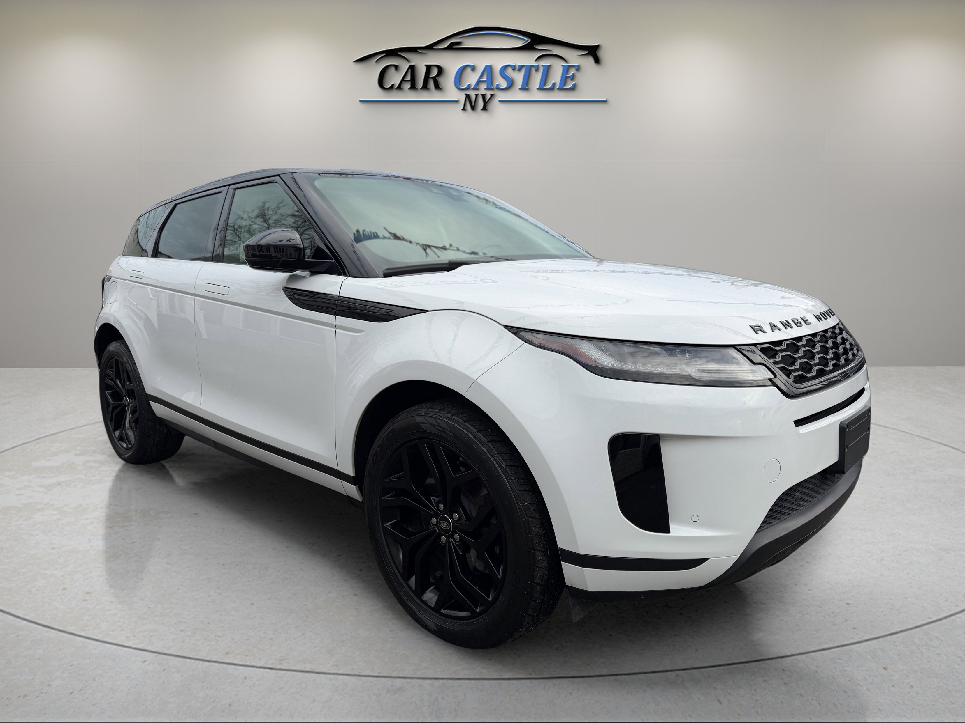 Used 2020 Land Rover Range Rover Evoque S image 4