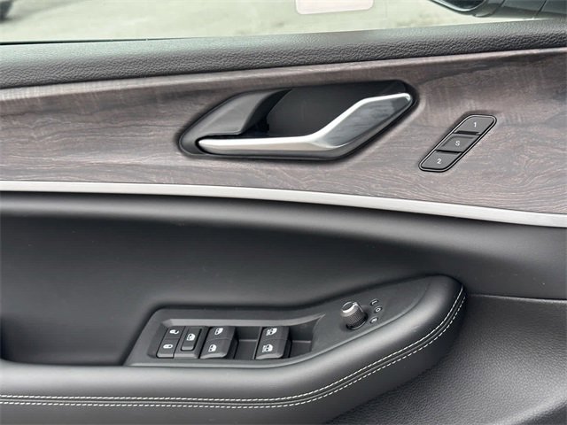 New 2025 Jeep Grand Cherokee Limited image 19