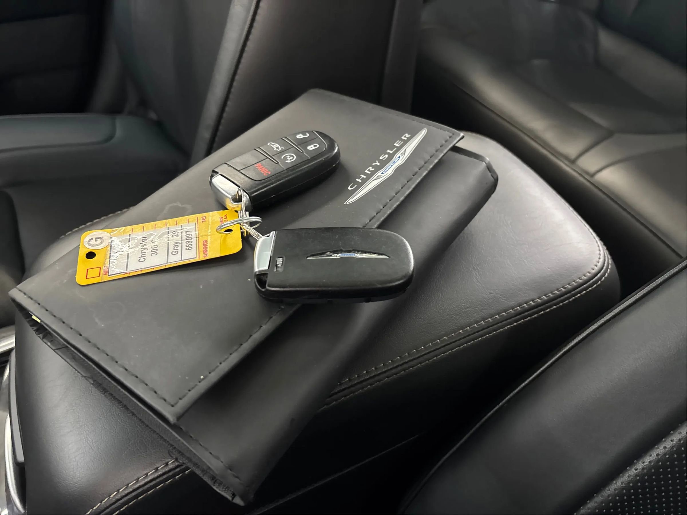 Used 2017 Chrysler 300 C image 42