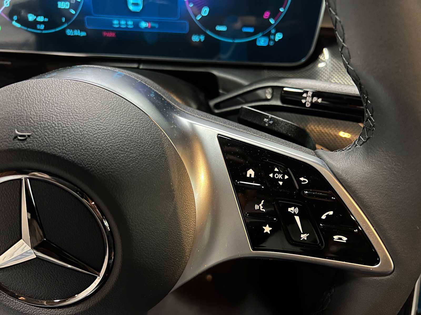 Used 2025 Mercedes-Benz C 300 4MATIC Sedan image 23