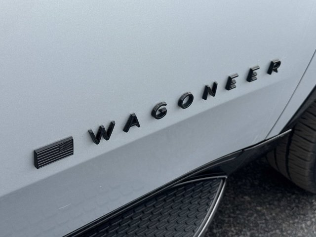 Used 2024 Jeep Wagoneer Series II AWD/4WD image 39