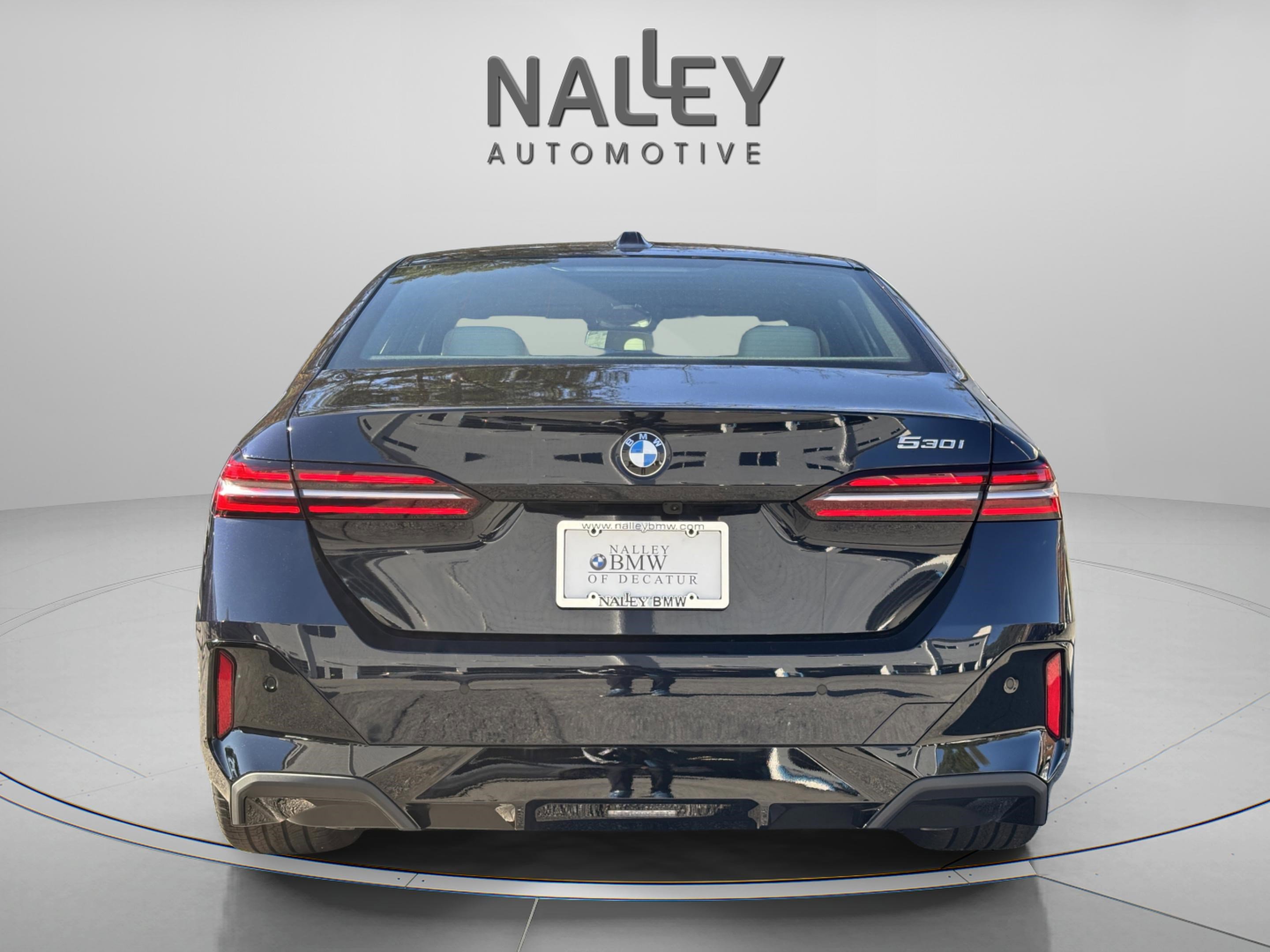 Used 2026 BMW 530i w/ M Sport Package image 4