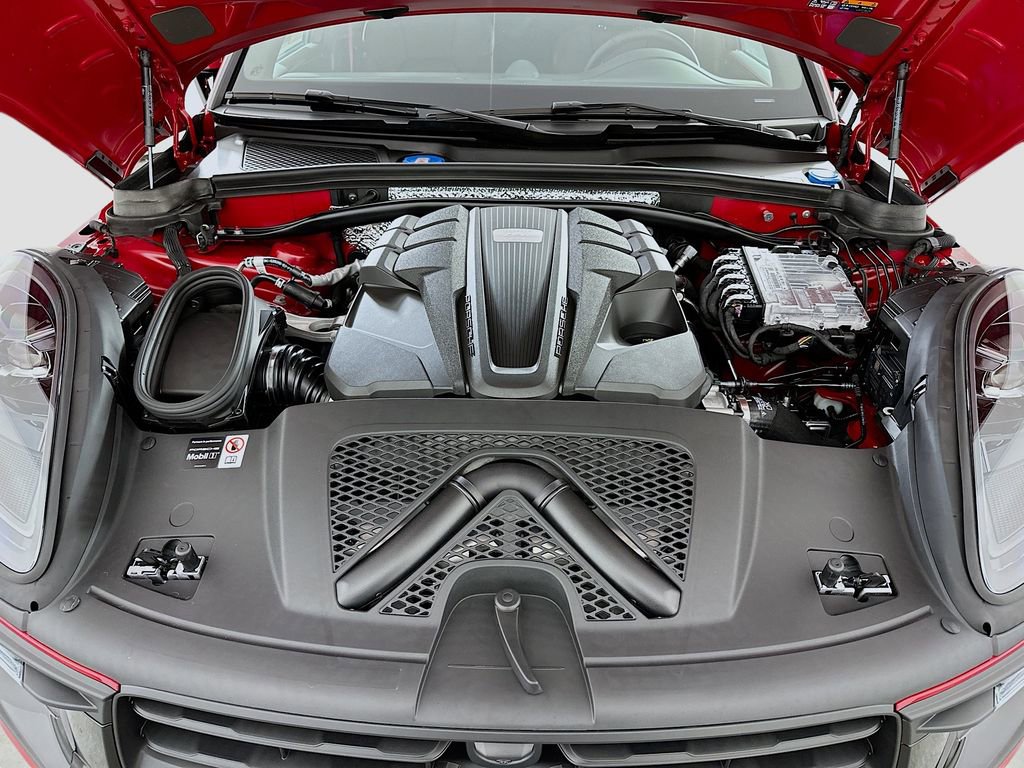 New 2026 Porsche Macan GTS image 32