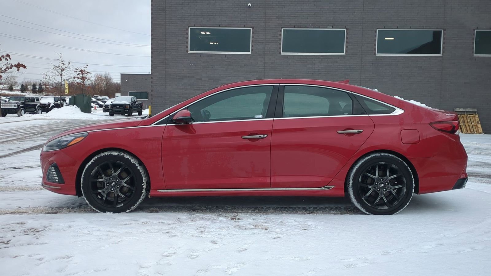 Used 2018 Hyundai Sonata Limited w/ Cargo Package image 2