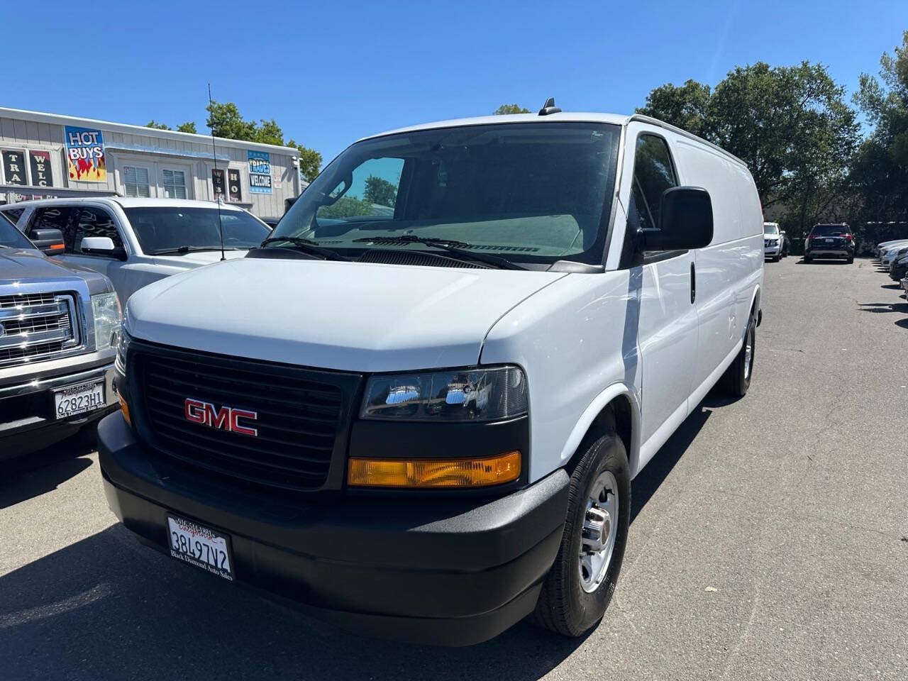 Used 2019 GMC Savana 3500 Extended w/ Driver Convenience Package RWD image 4