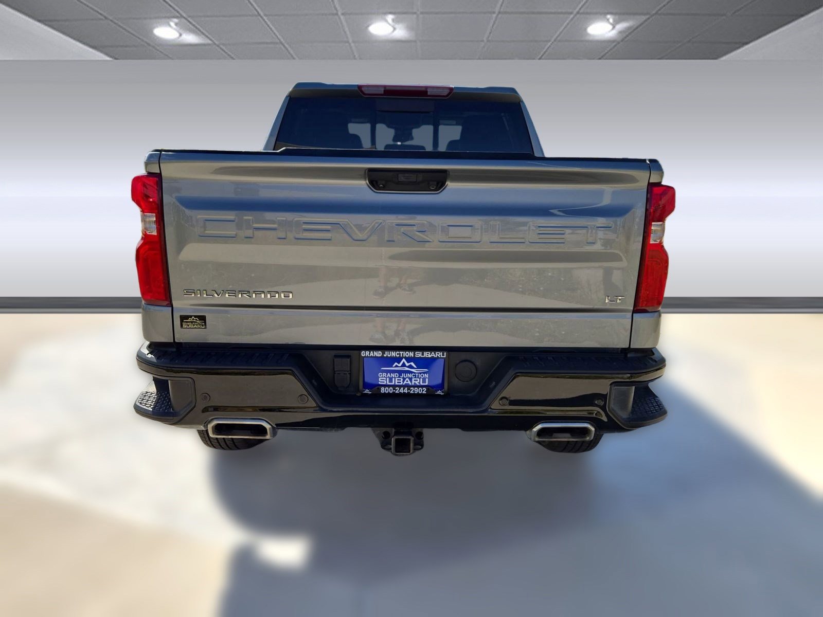 Used 2024 Chevrolet Silverado 1500 LT Trail Boss w/ Convenience Package II image 9