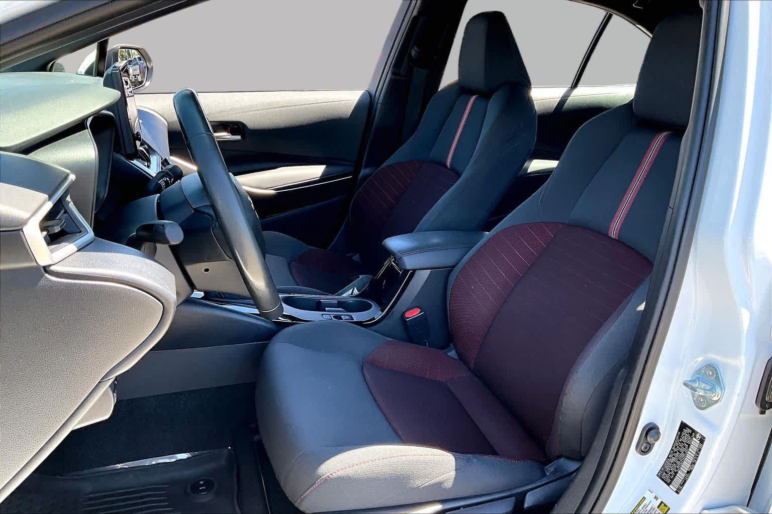 Used 2024 Toyota Corolla SE FWD image 7