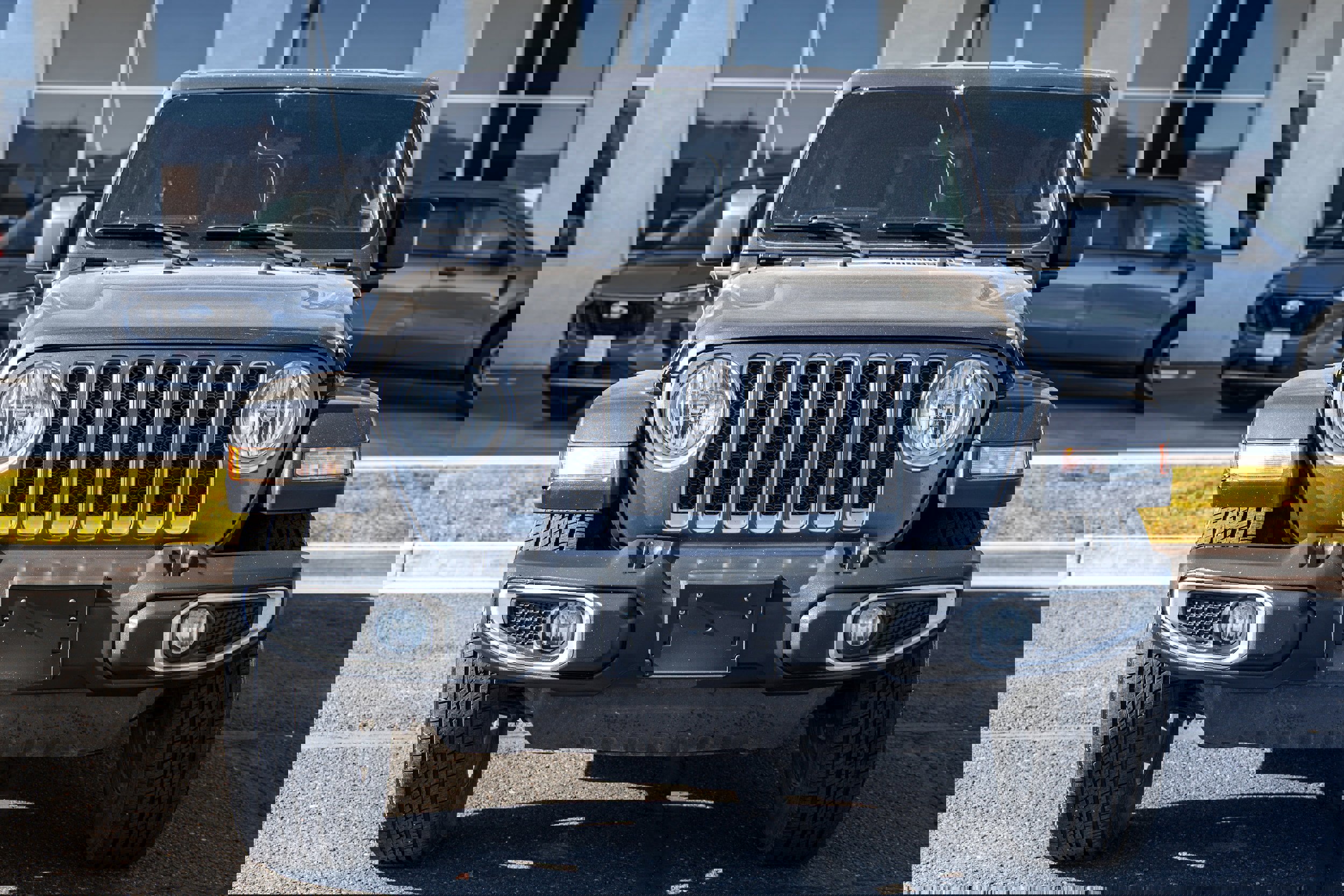 Used 2020 Jeep Wrangler Unlimited Sahara image 2