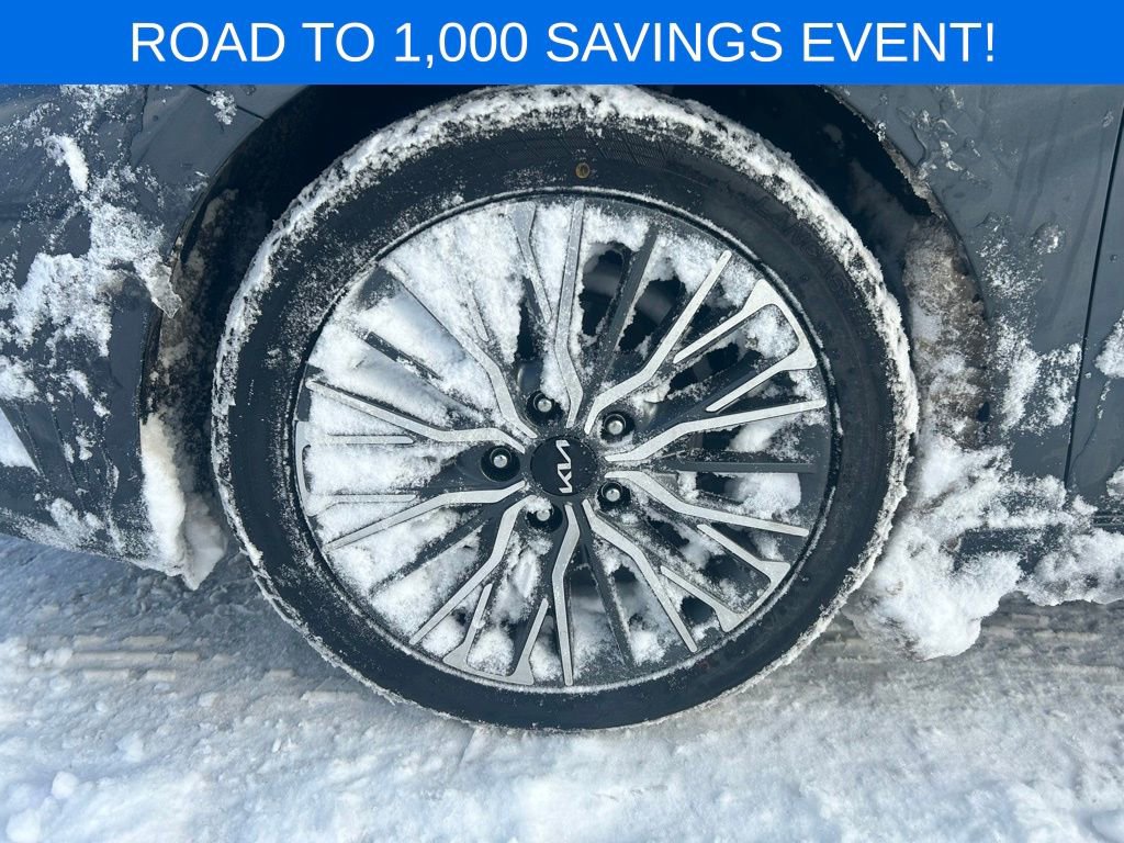 Used 2023 Kia Forte GT-Line w/ GT-Line Technology Package image 17