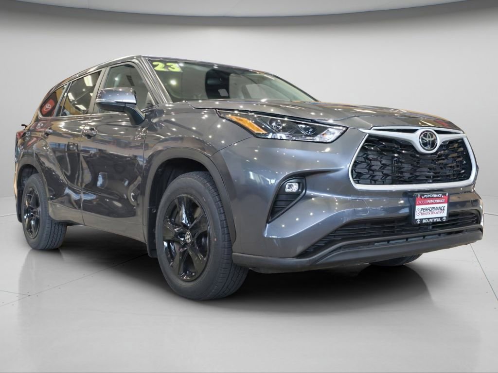 Used 2023 Toyota Highlander LE image 34