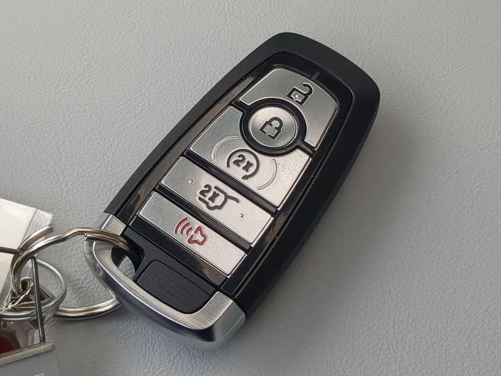 Used 2025 Ford Explorer Platinum w/ Ultimate Package image 29