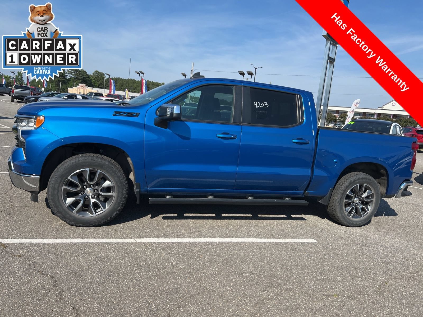 Used 2023 Chevrolet Silverado 1500 LT AWD/4WD image 2