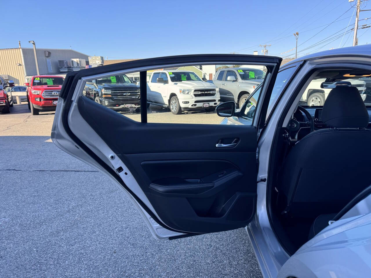 Used 2022 Nissan Altima 2.5 SV image 27