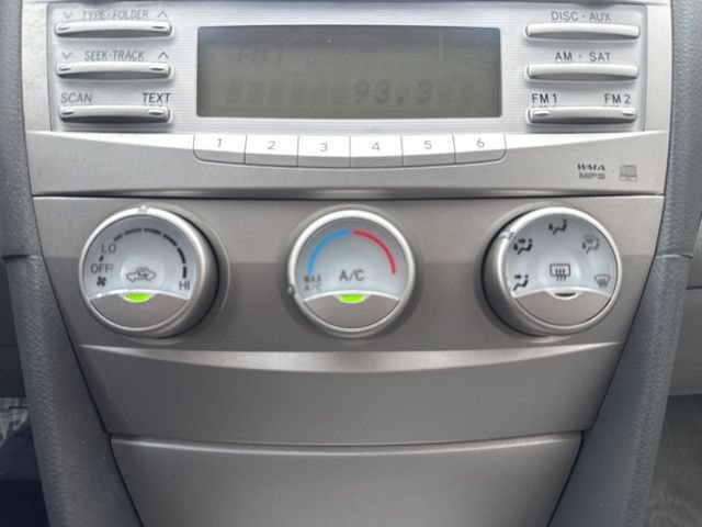 Used 2010 Toyota Camry LE FWD image 25