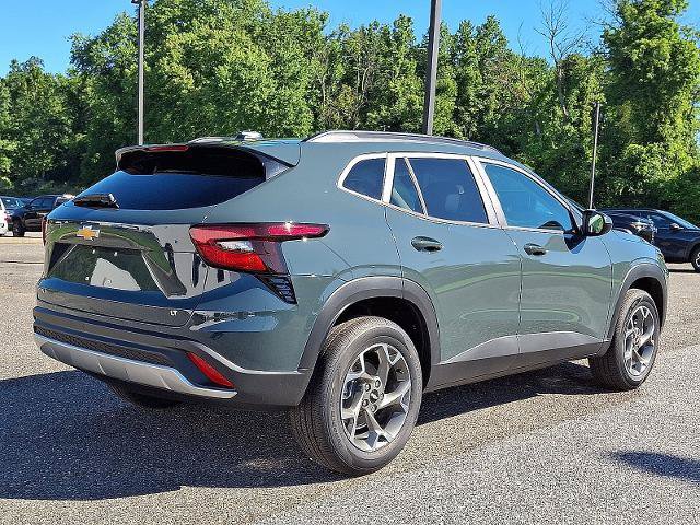 New 2026 Chevrolet Trax LT w/ Driver Confidence Package FWD image 4