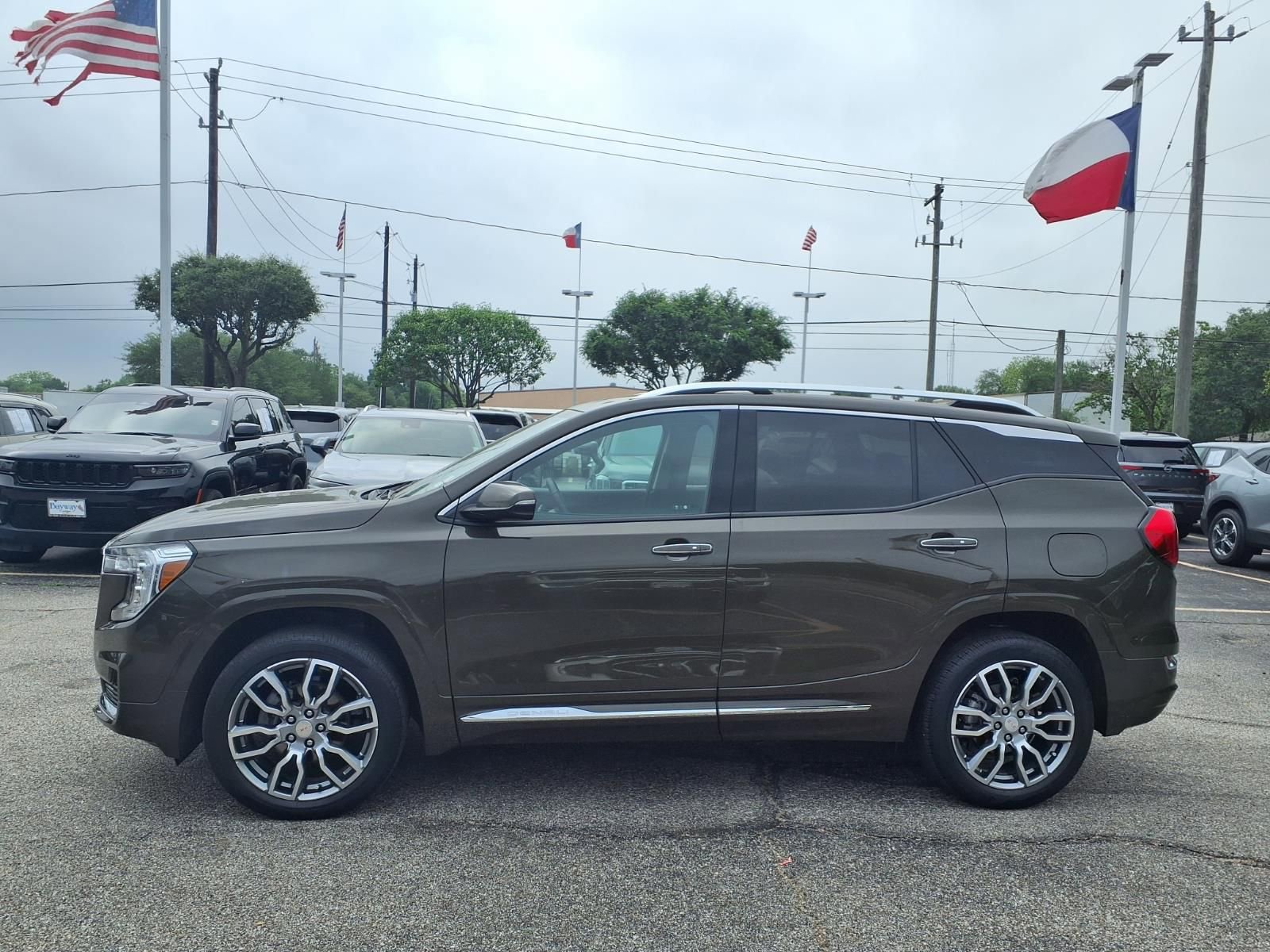 Used 2023 GMC Terrain Denali AWD/4WD image 24