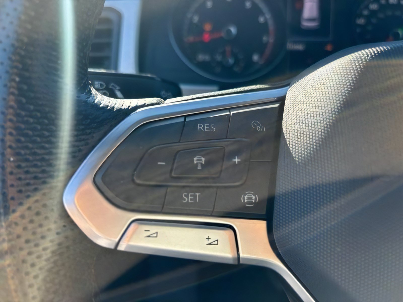 Used 2021 Volkswagen Atlas Cross Sport SE w/ Panoramic Sunroof Package AWD/4WD image 19