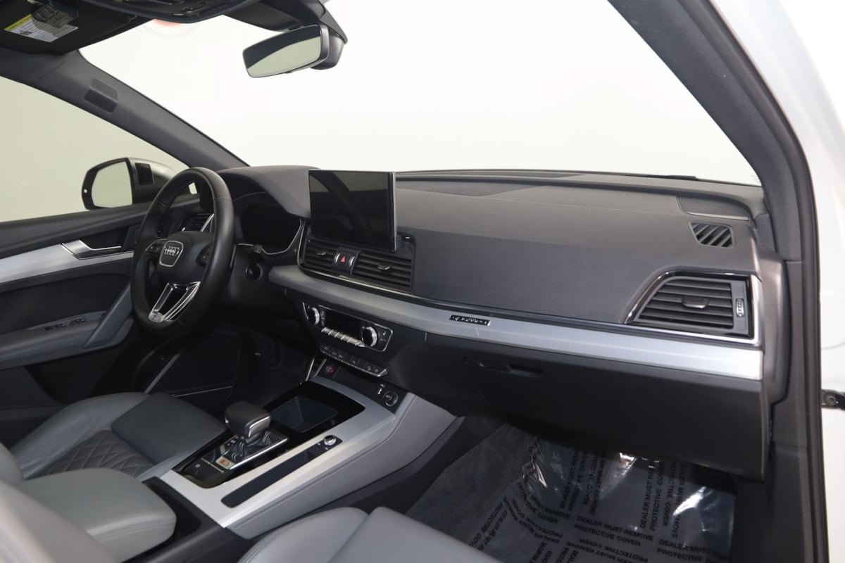 Used 2021 Audi SQ5 Premium Plus w/ Premium Plus Package AWD/4WD image 39