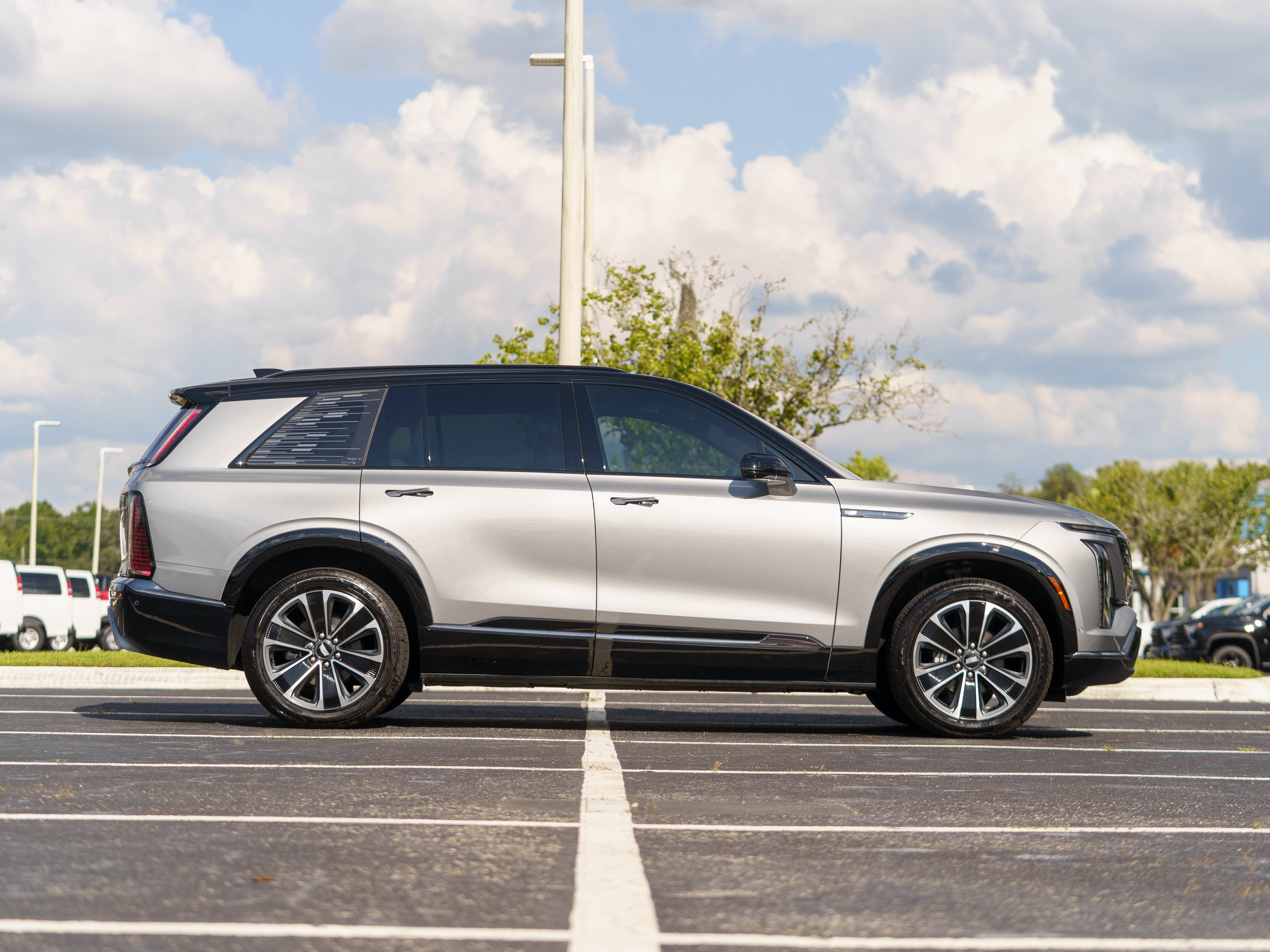 Used 2026 Cadillac Vistiq Sport AWD/4WD image 5