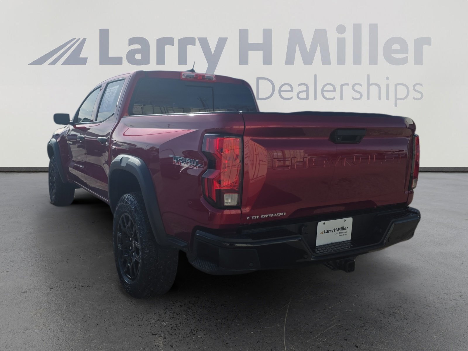 Used 2023 Chevrolet Colorado Trail Boss w/ Technology Package image 3