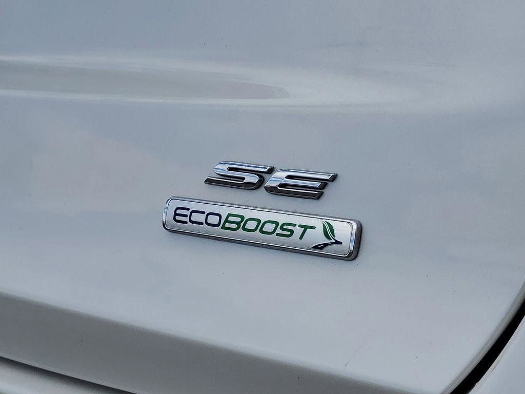 Used 2020 Ford Fusion SE image 30