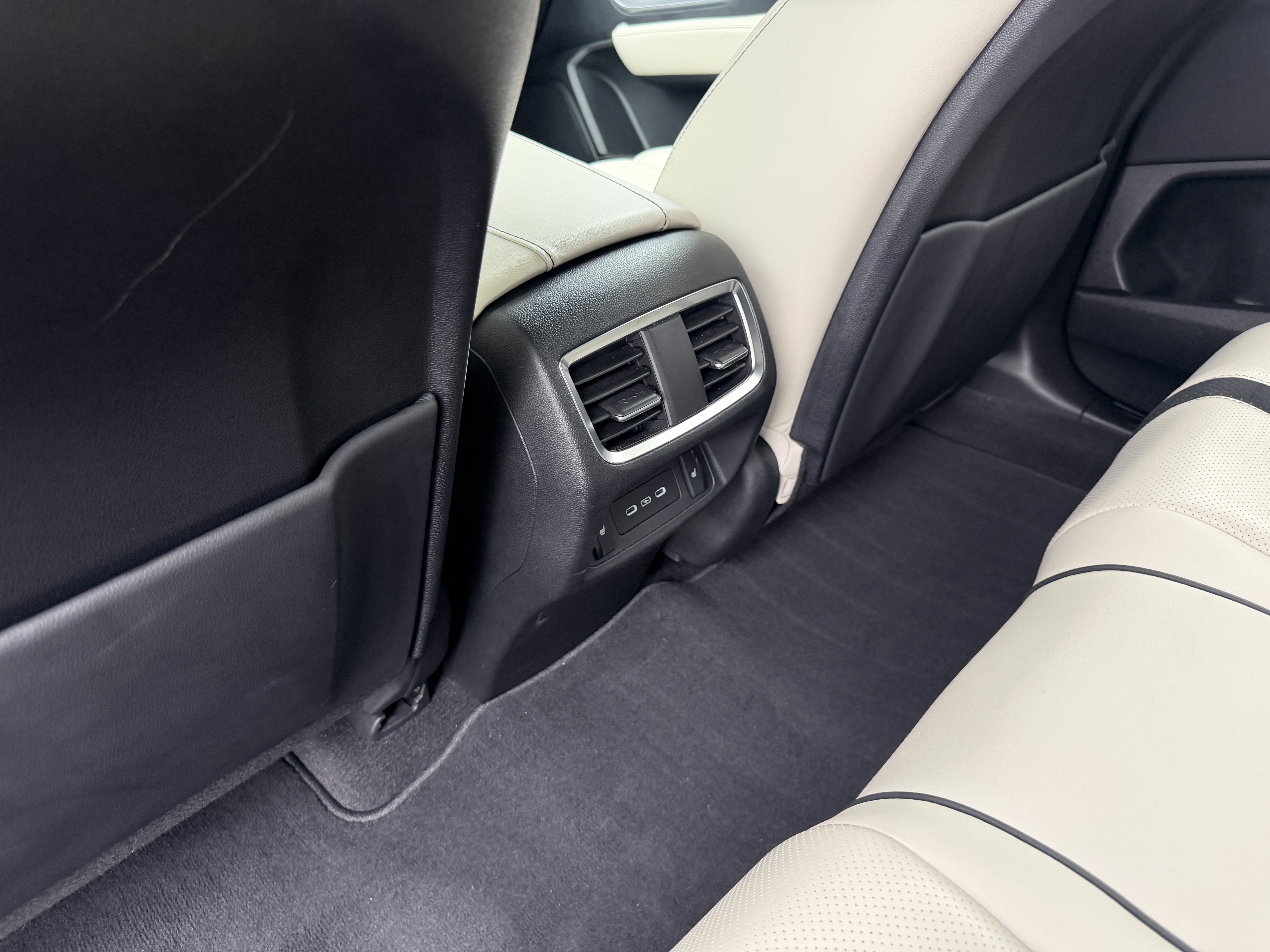 Used 2024 Acura RDX w/ Advance Package AWD/4WD image 25