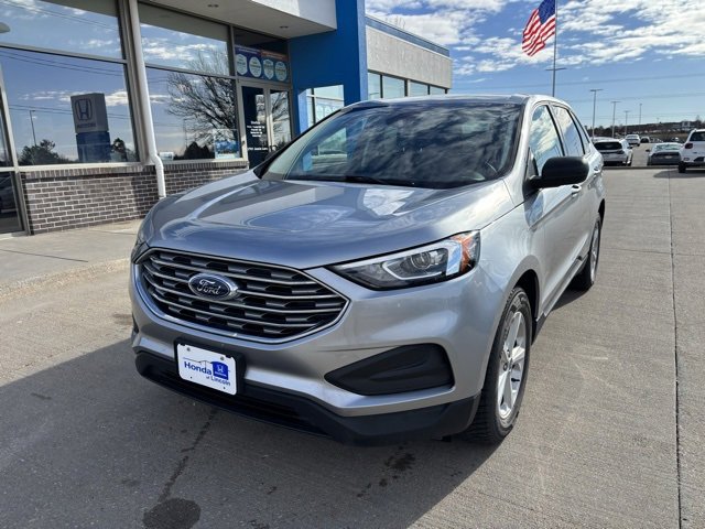Used 2021 Ford Edge SE image 1