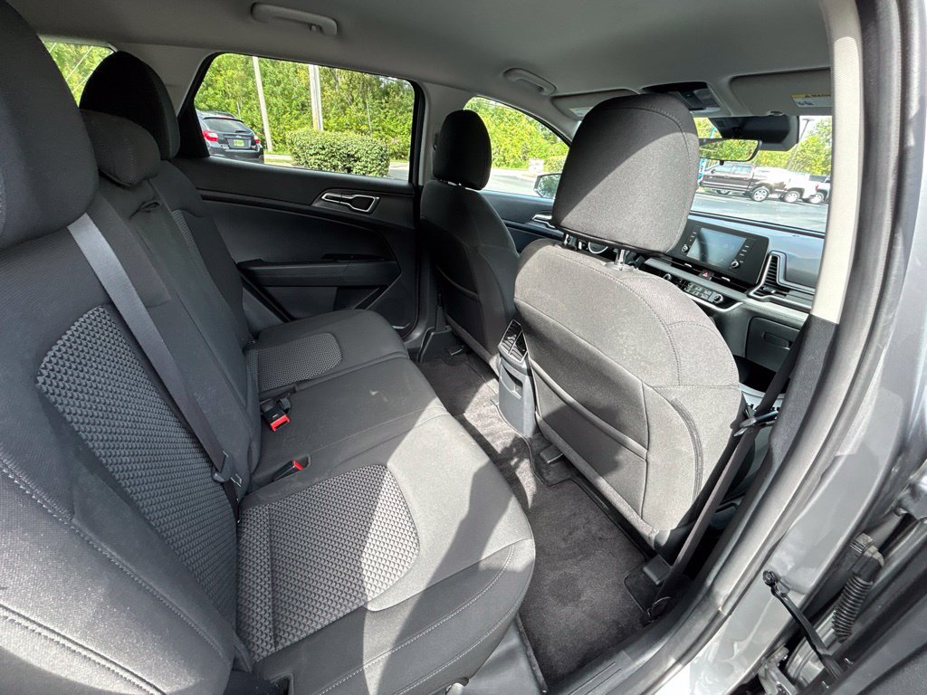Used 2024 Kia Sportage LX FWD image 32