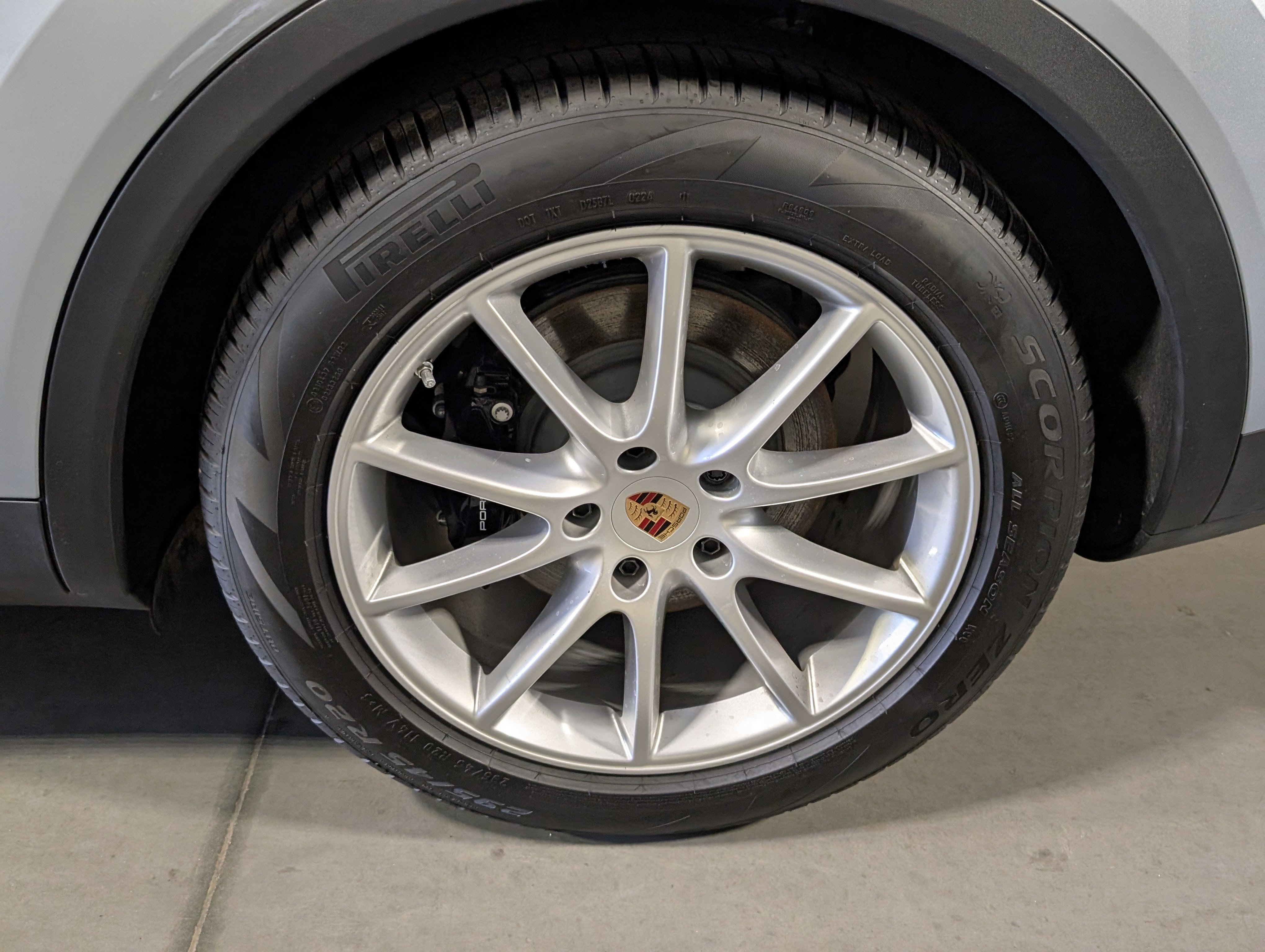 Certified 2025 Porsche Cayenne S image 16