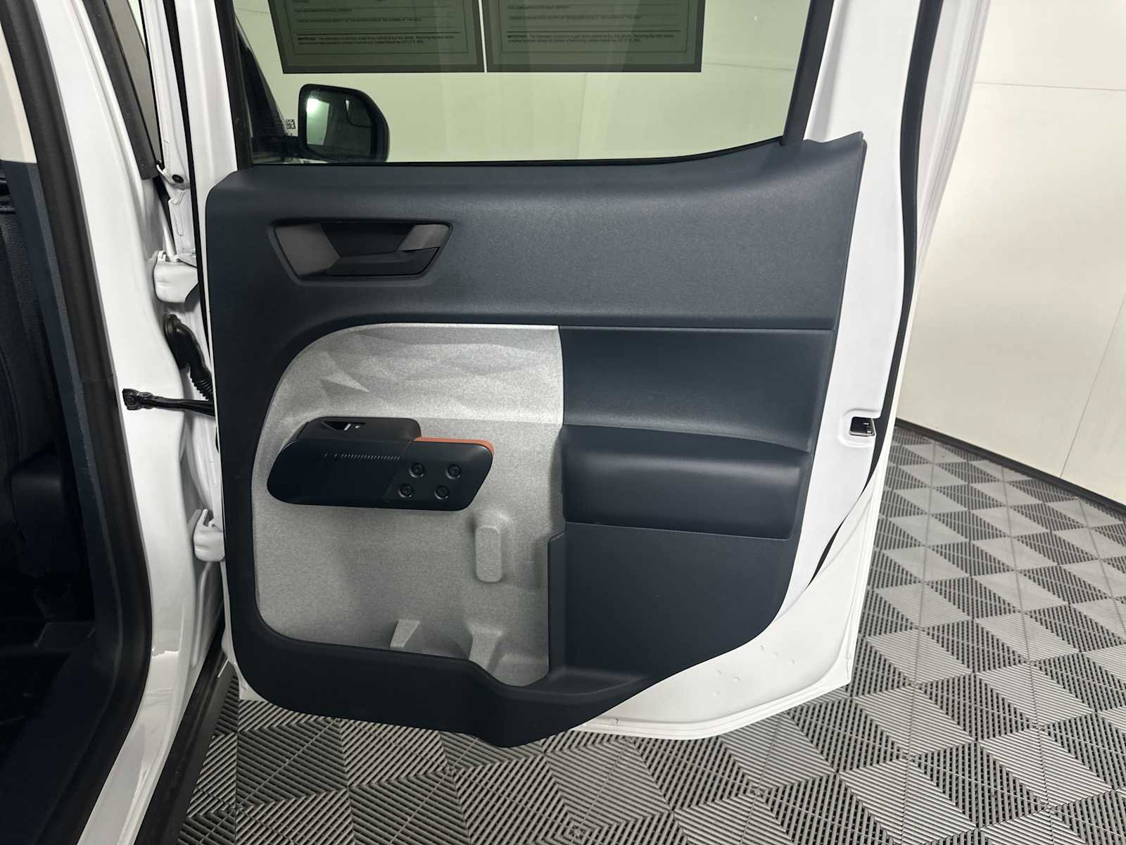 Used 2024 Ford Maverick XLT image 18