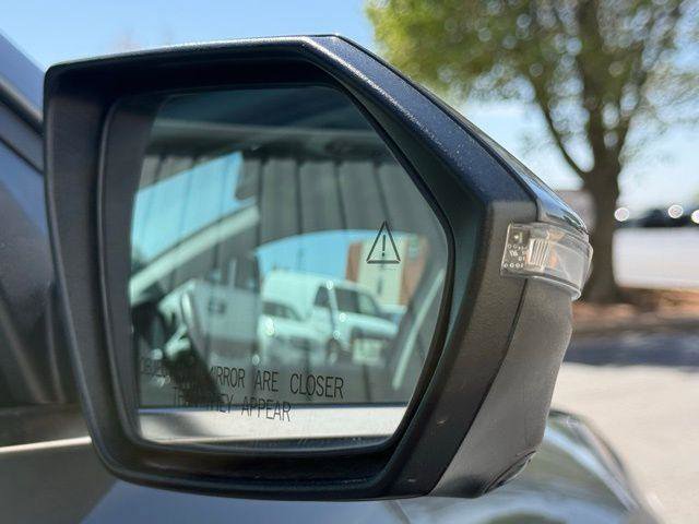 Used 2024 Hyundai Elantra Limited image 16