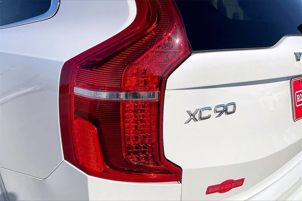 Used 2017 Volvo XC90 T6 Momentum w/ Vision Package image 20