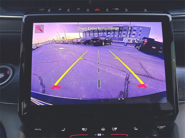 Used 2023 Jeep Grand Cherokee Overland image 15