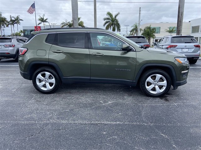 Used 2019 Jeep Compass Latitude image 2