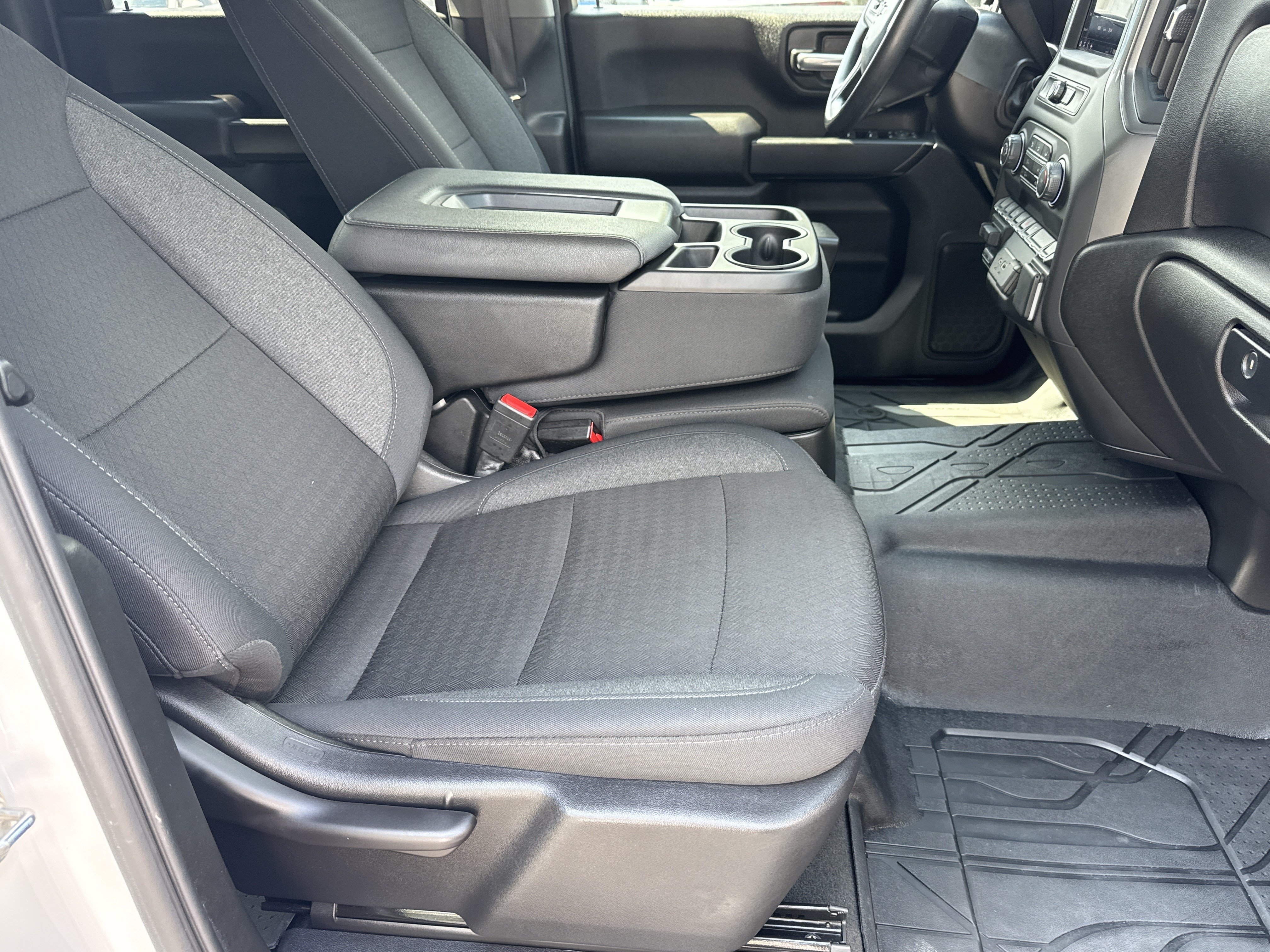 Used 2025 Chevrolet Silverado 2500 Custom w/ Custom Value Package AWD/4WD image 15