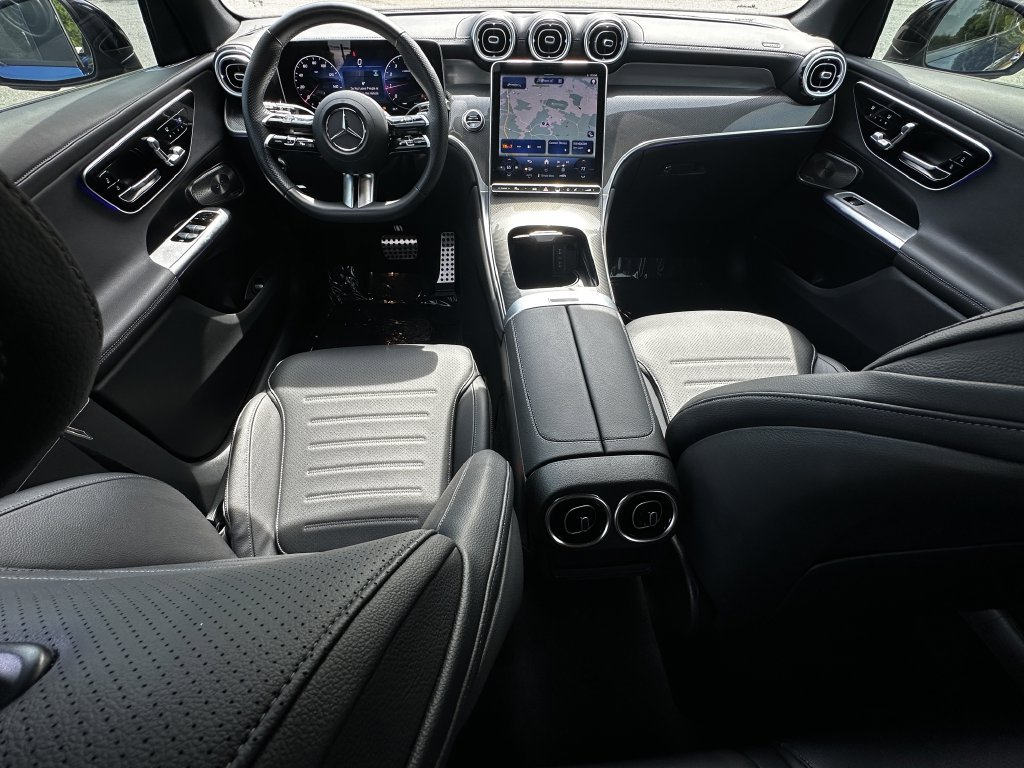Certified 2025 Mercedes-Benz GLC 300 image 27