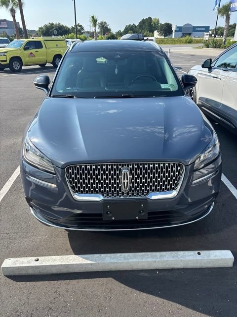 Used 2022 Lincoln Corsair Reserve w/ Equipment Group 201A AWD/4WD image 2