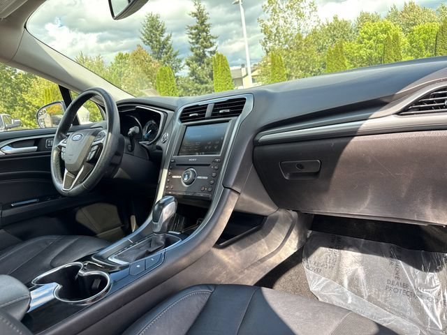 Used 2016 Ford Fusion Energi Titanium FWD image 23