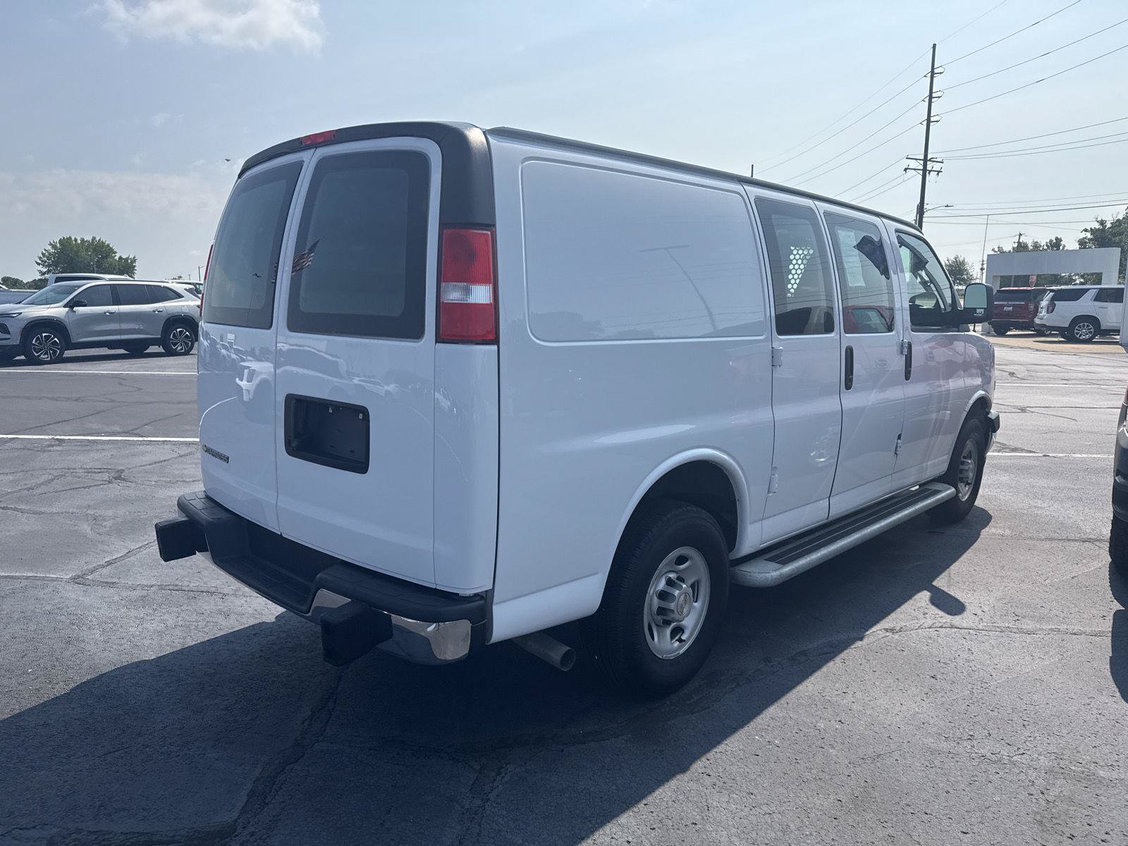 Used 2024 Chevrolet Express 2500 w/ Driver Convenience Package RWD image 4