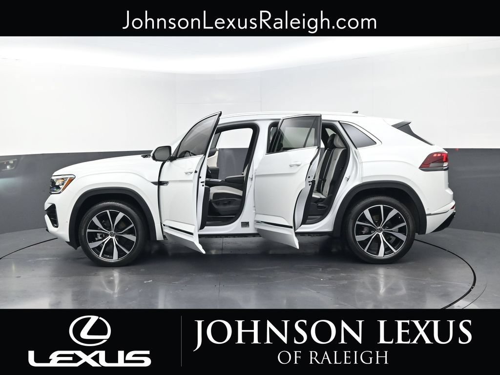 Used 2025 Volkswagen Atlas Cross Sport SEL Premium R-Line AWD/4WD image 37