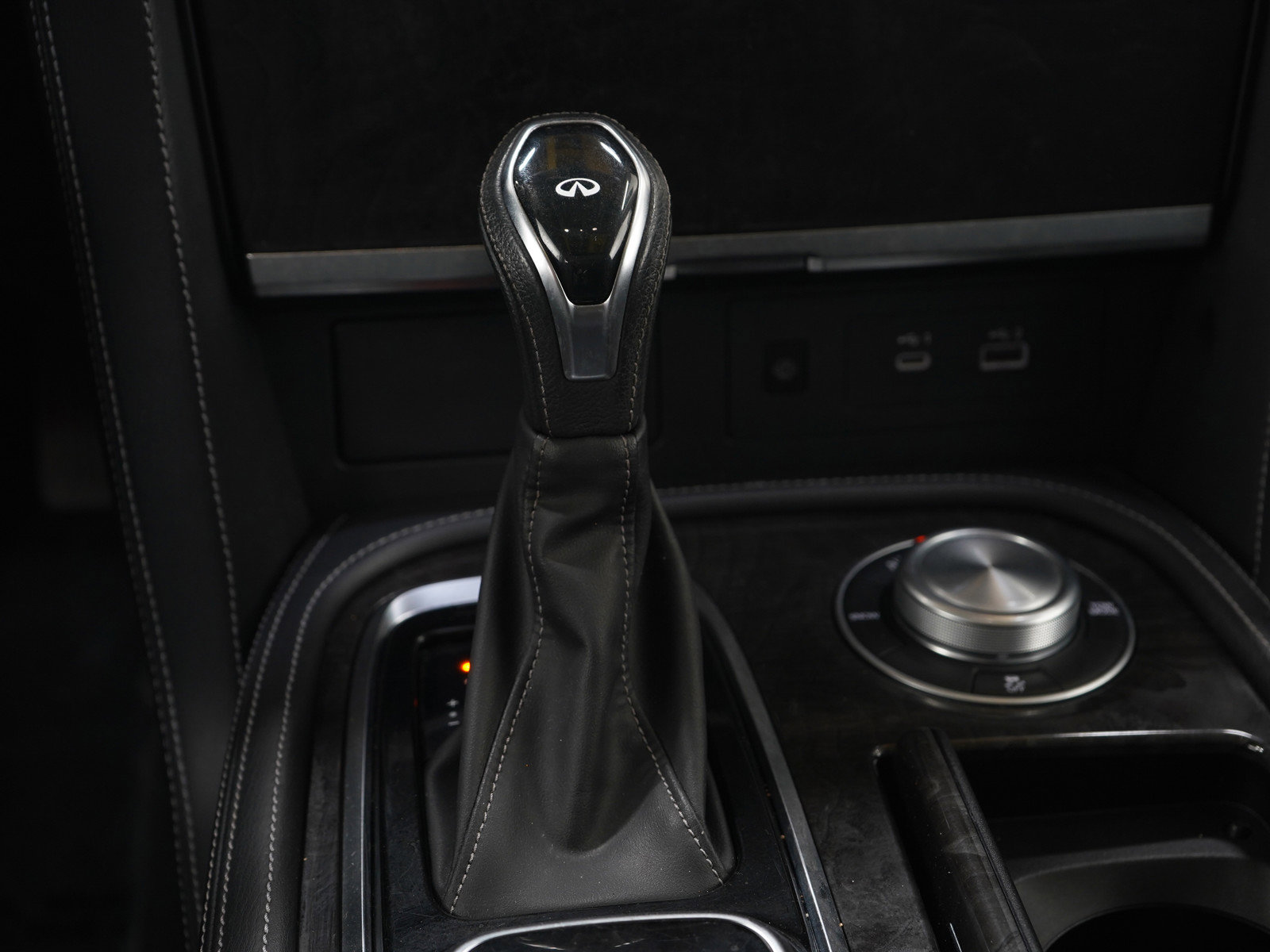 Used 2022 INFINITI QX80 Luxe image 23