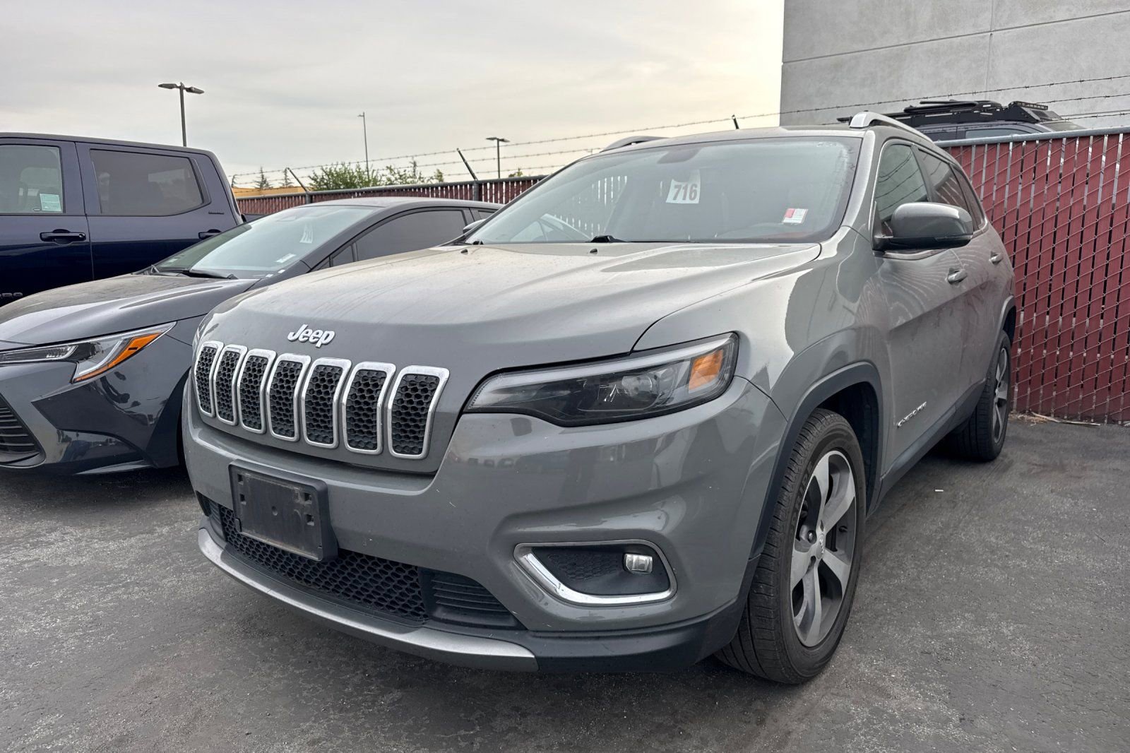 Used 2020 Jeep Cherokee Limited image 7