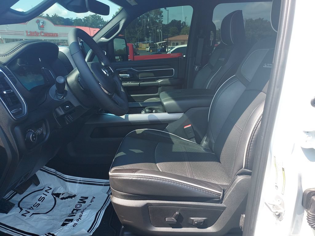 Used 2025 RAM 2500 Laramie AWD/4WD image 13
